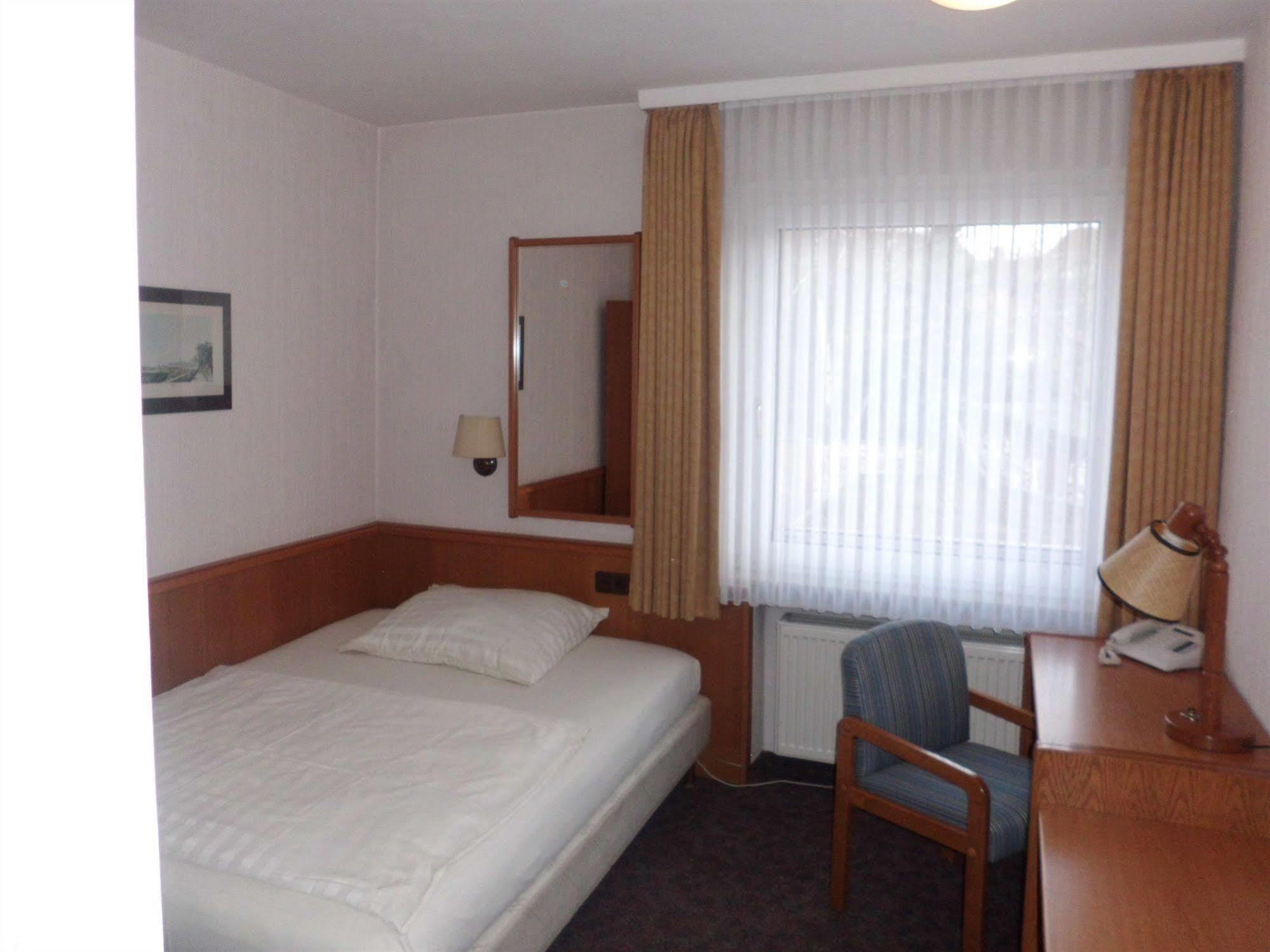 Hotel Imperial Krefeld Exterior foto